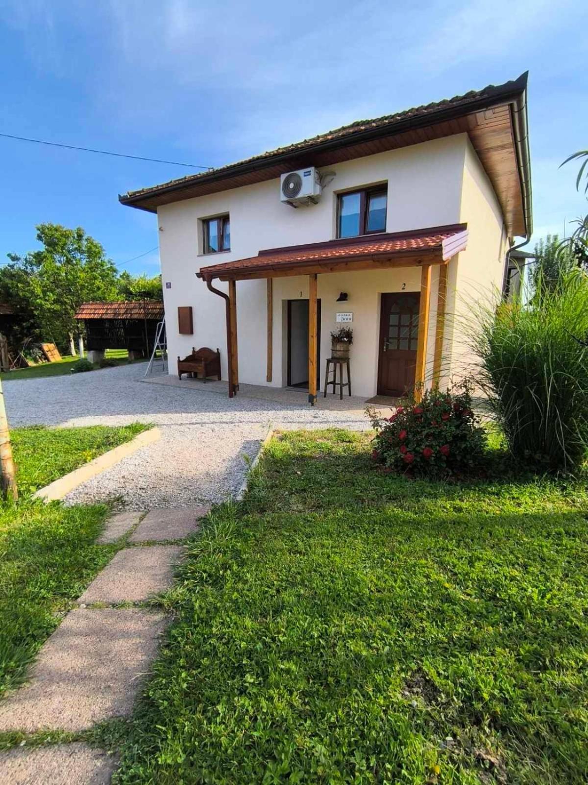 Begova Kuca-Velika Kladusa Buitenkant foto